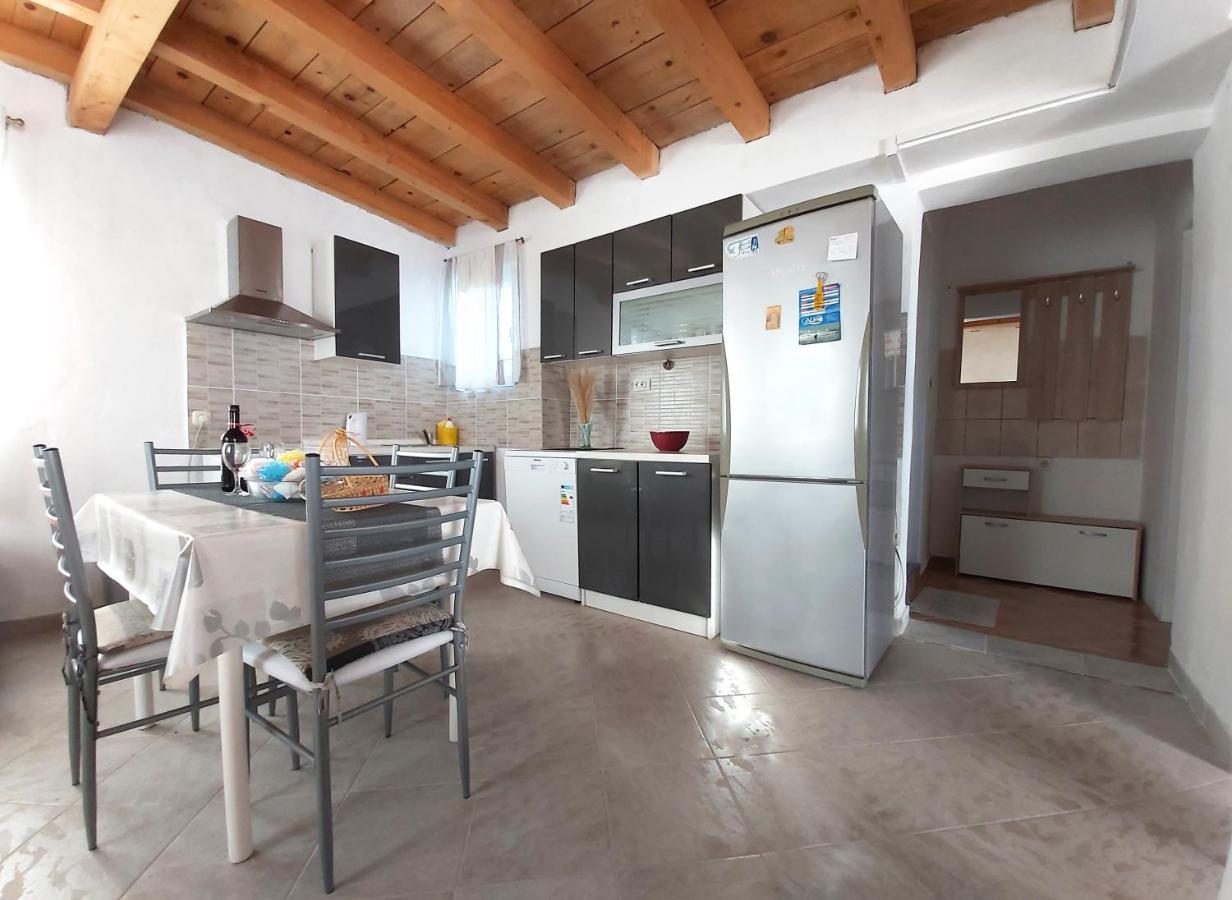 Apartments With A Parking Space Sali, Dugi Otok - 8181 Zewnętrze zdjęcie